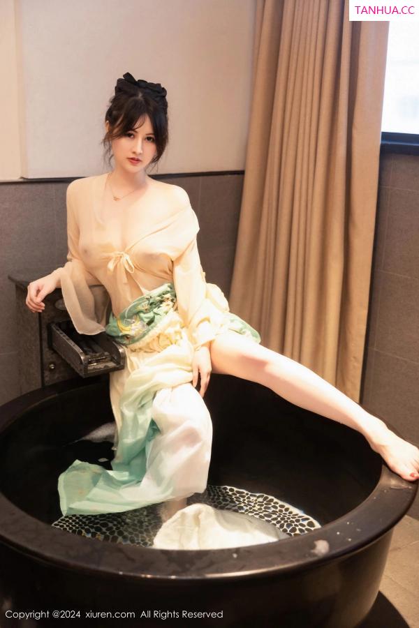 陈诗诗 诗诗 [XiuRen]高清写真图 2024.02.22 No.8128 诗诗kiki 性感美臀第31张图片